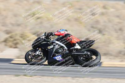 media/Nov-16-2025-Race Pace (Sun) [[8c5fa54630]]/Non Verified Riders (1st 20 Minutes)/4-Turn 16 (1116am)/